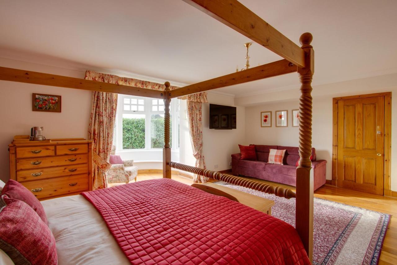 Home Farm B&B - Poppy Room Forfar Bagian luar foto