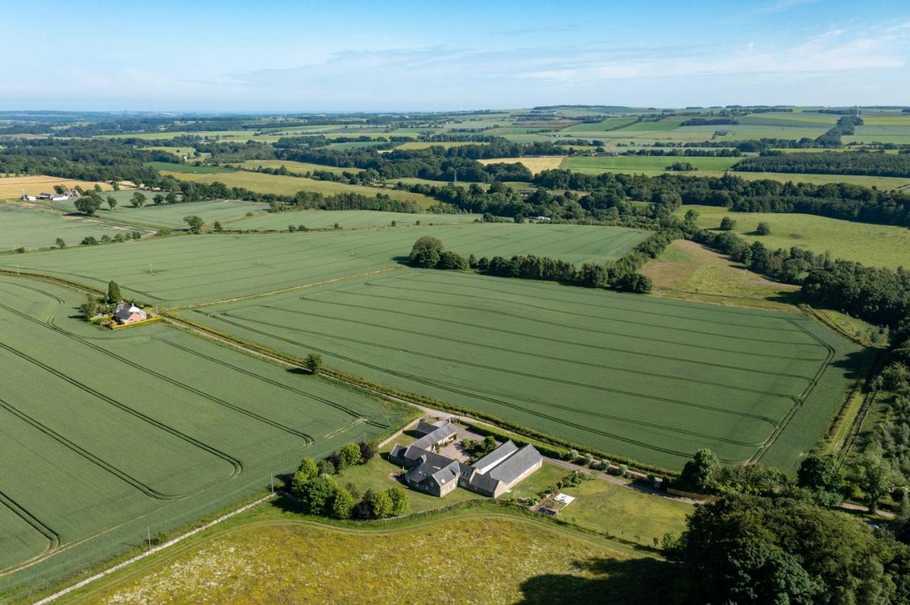 Home Farm B&B - Poppy Room Forfar Bagian luar foto